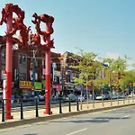 Downtown Toronto 3 Bedrooms - 1 Free Parking
