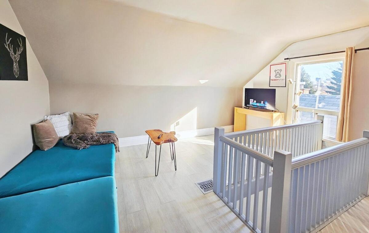 Apartment Downtown 3 Bedrooms - 1 Free Parking