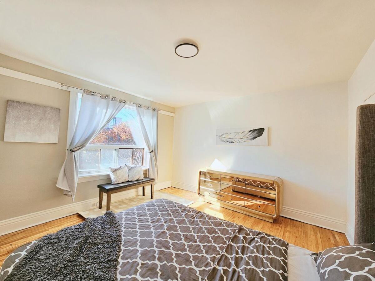 Downtown 3 Bedrooms - 1 Free Parking * Toronto